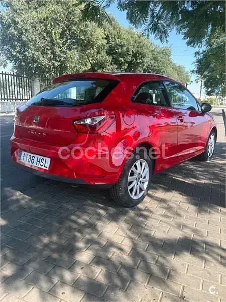Usado Seat Ibiza SC Copa 105 CV (77 kW) 2012 Rojo Utilitario