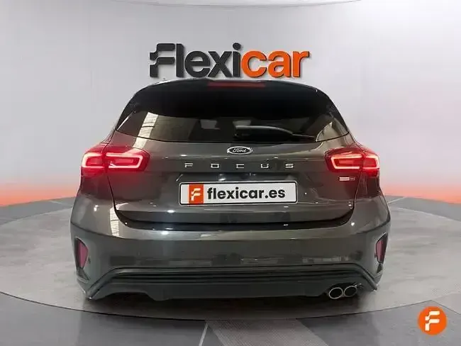 Usado Ford Focus ST-Line 125 CV (91 kW) 2022 Gris Berlina