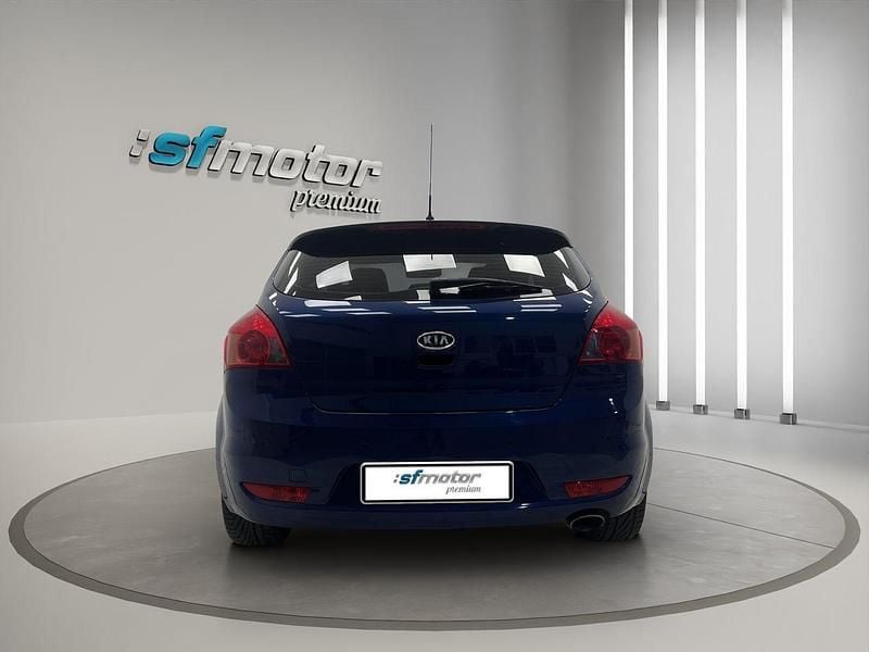 Usado Kia ProCeed 143 CV (105 kW) 2008 Azul Berlina