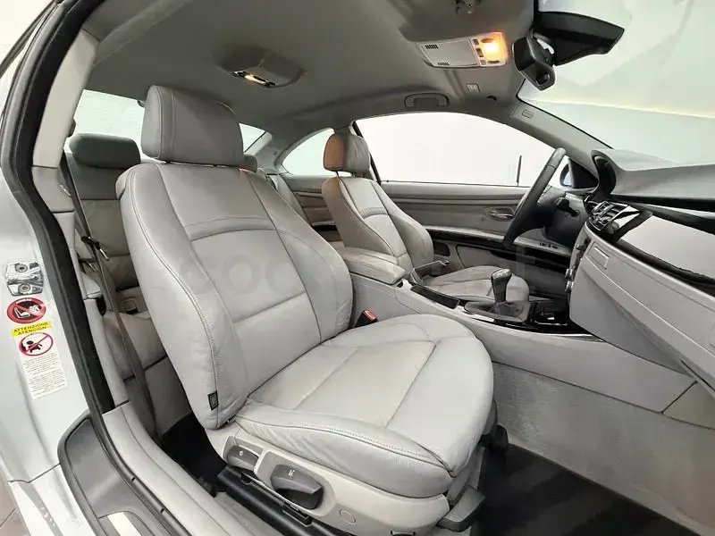 Usado BMW 320 170 CV (125 kW) 2008 Gris / plata Coupe