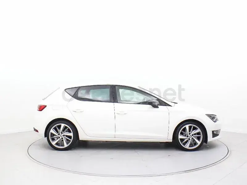 Usado Seat Leon FR 150 CV (110 kW) 2014 Blanco Berlina
