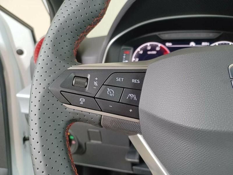 Usado Seat Arona FR 110 CV (80 kW) 2024 Blanco SUV