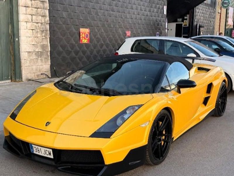 Usado Lamborghini Gallardo 520 CV (382 kW) 2006 Amarillo Descapotable
