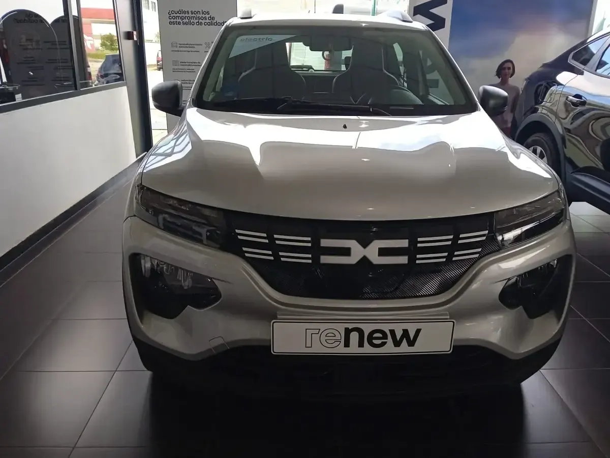Usado Dacia Spring Extreme 47 kW (65 CV) 2023 Gris Utilitario