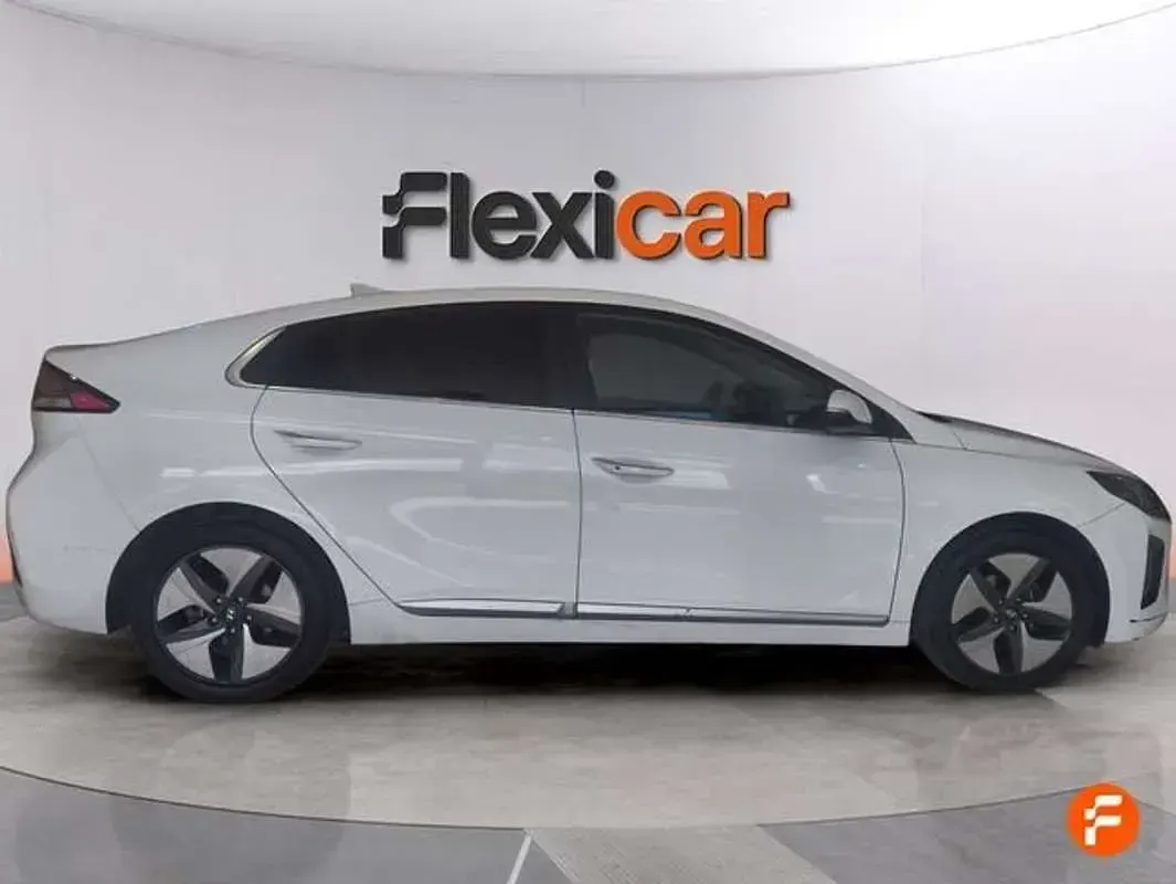 Usado Hyundai Ioniq 141 CV (103 kW) 2022 Blanco Utilitario