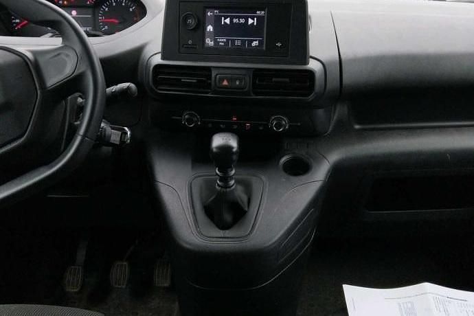 Usado Peugeot Rifter Business-Line 100 CV (73 kW) 2023 Monovolumen