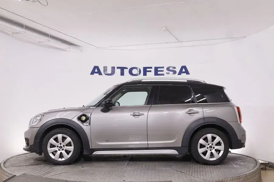 Usado Mini Cooper Countryman 220 CV (161 kW) 2018 Beige SUV