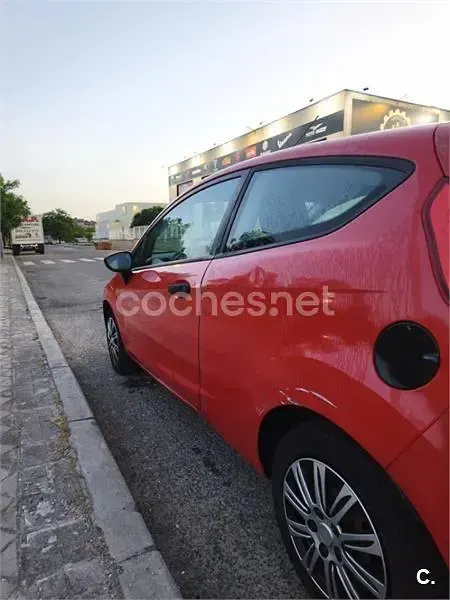 Usado Ford Fiesta Ambiente 60 CV (44 kW) 2009 Rojo Berlina