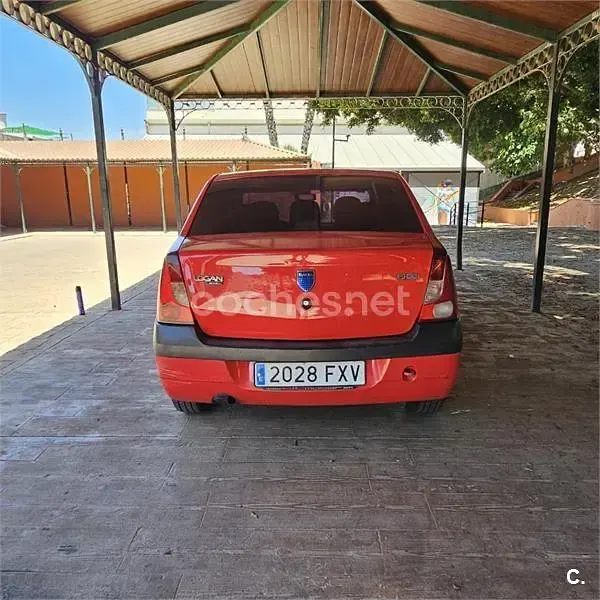 Usado Dacia Logan Ambiance 70 CV (51 kW) 2008 Rojo Berlina