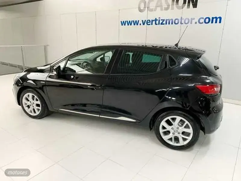 Usado Renault Clio LIMITED 90 CV (66 kW) 2019 Negro