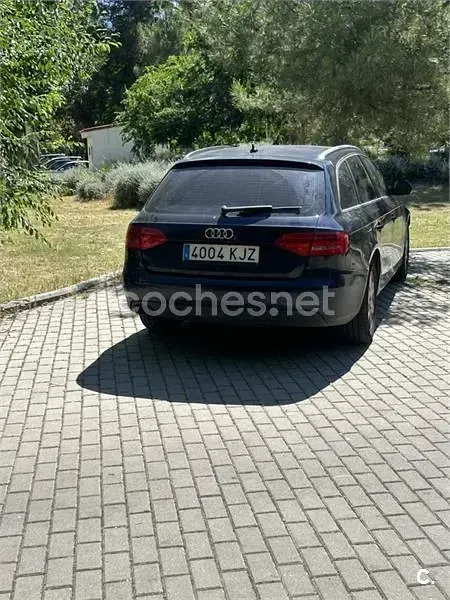 Usado Audi A4 143 CV (105 kW) 2009 Azul Familiar