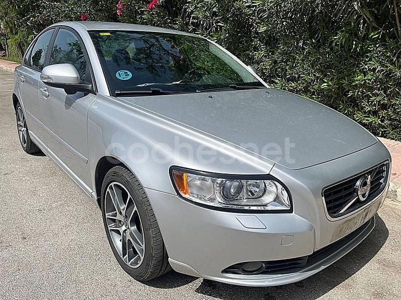 Usado Volvo S40 Business Edition 145 CV (106 kW) 2011 Gris / plata Berlina