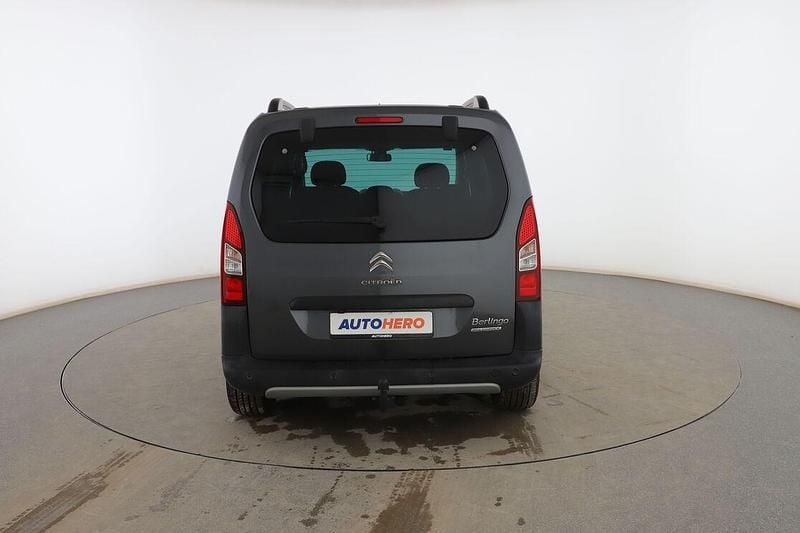 Usado Citroën Berlingo XTR 100 CV (73 kW) 2017 Marrón Monovolumen