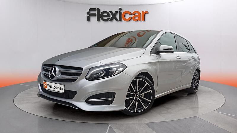 Usado Mercedes B200 139 CV (102 kW) 2018 Gris Monovolumen