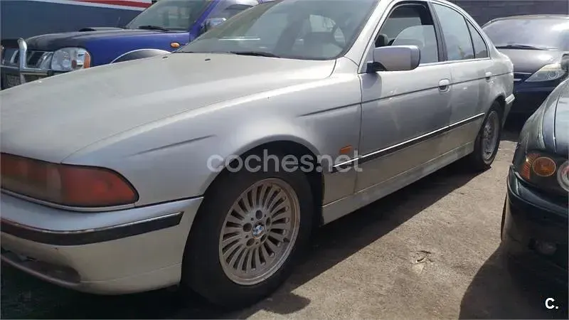 Usado BMW 530 184 CV (135 kW) 2000 Gris / plata Berlina