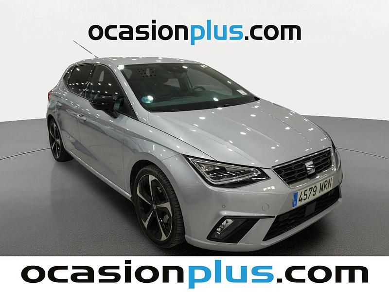 Usado Seat Ibiza FR 150 CV (110 kW) 2024 Gris / plata Berlina