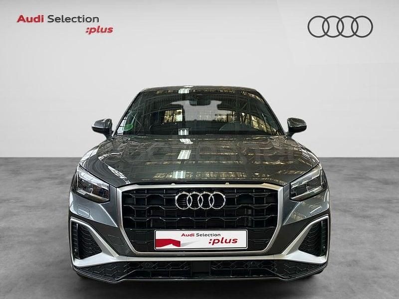 Usado Audi Q2 150 CV (110 kW) 2025 Gris / plata SUV