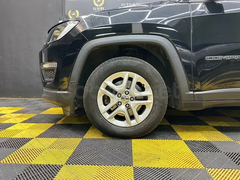 Usado Jeep Compass Limited 170 CV (125 kW) 2020 Negro SUV