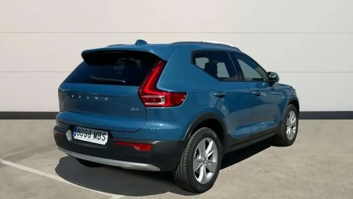 Usado Volvo XC40 Core 163 CV (119 kW) 2022 Azul SUV
