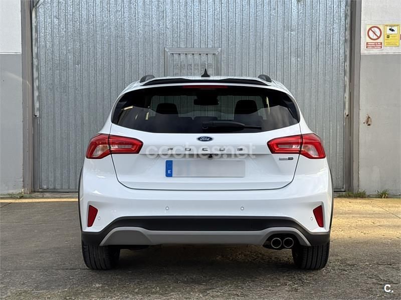 Usado Ford Focus Active X 125 CV (91 kW) 2020 Blanco Berlina