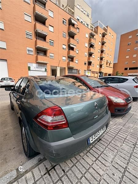 Usado Renault Mégane II Dynamique 110 CV (80 kW) 2007 Verde Berlina