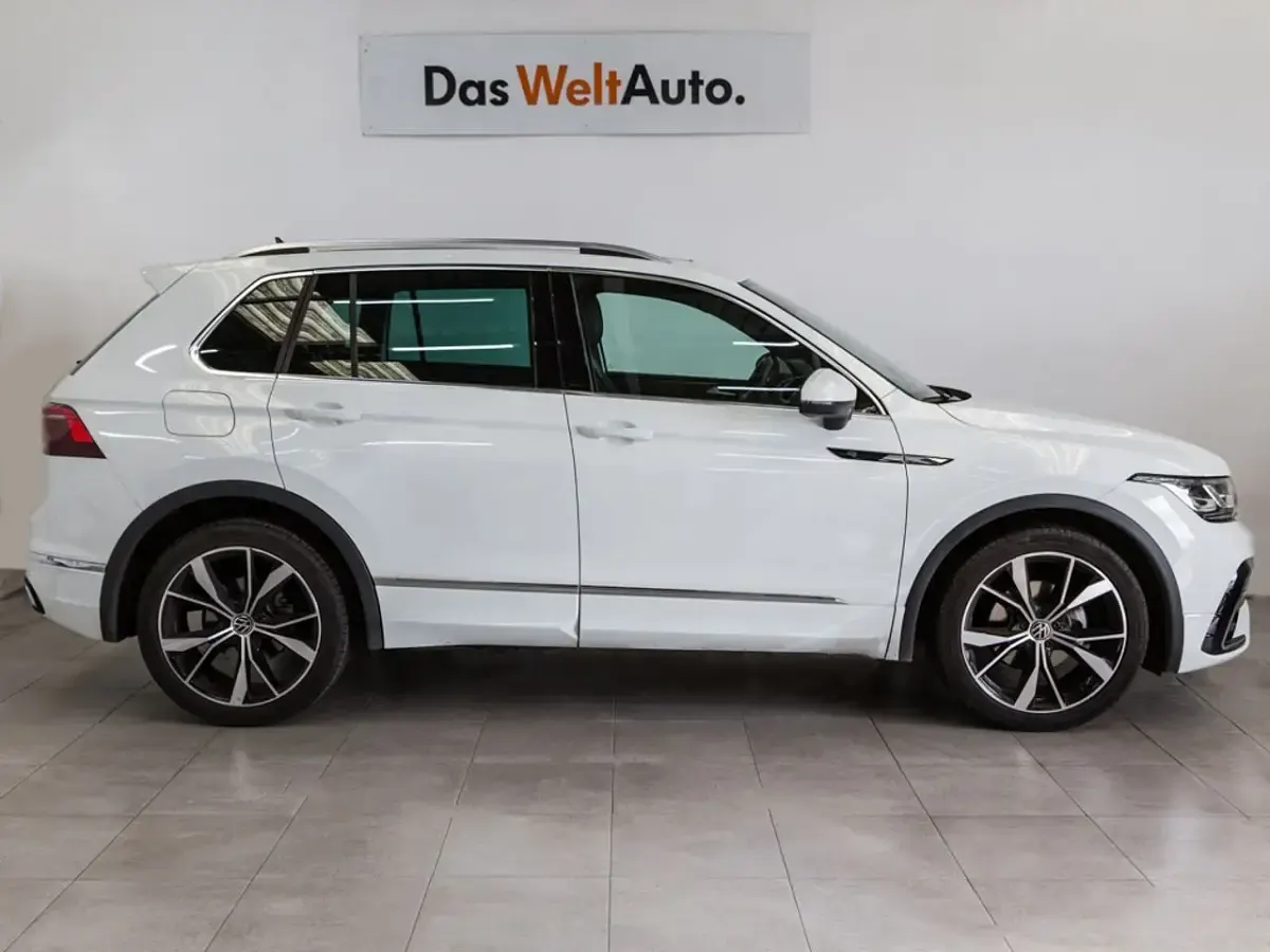Usado VW Tiguan R-line 150 CV (110 kW) 2022 Blanco SUV