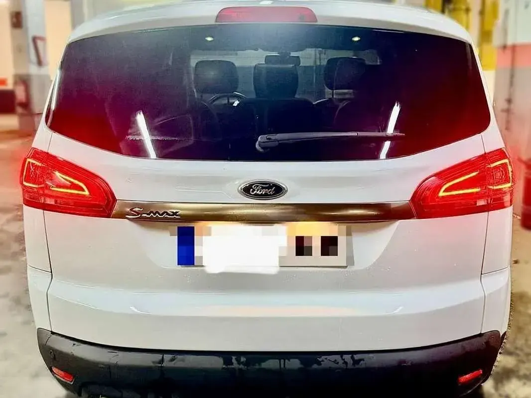 Usado Ford S-MAX Titanium 163 CV (119 kW) 2012 Blanco Monovolumen