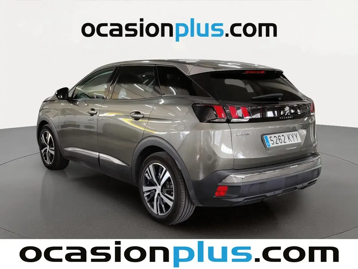 Usado Peugeot 3008 Allure 131 CV (96 kW) 2019 Gris SUV