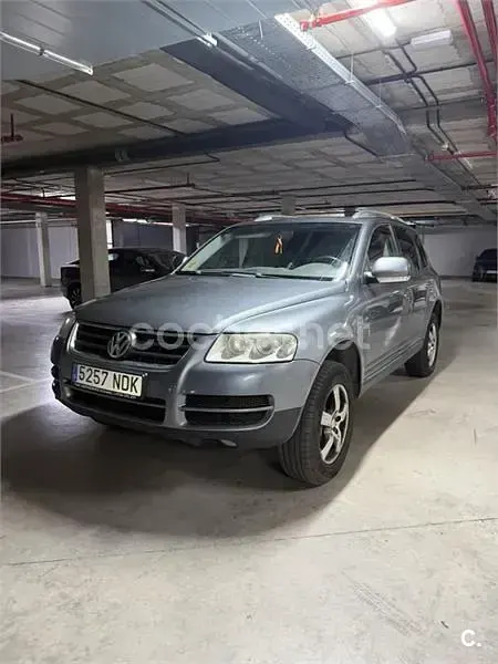 Usado VW Touareg 225 CV (165 kW) 2006 Gris / plata SUV