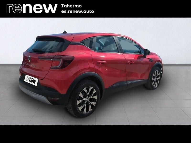 Usado Renault Captur Zen 100 CV (73 kW) 2022 Rojo SUV