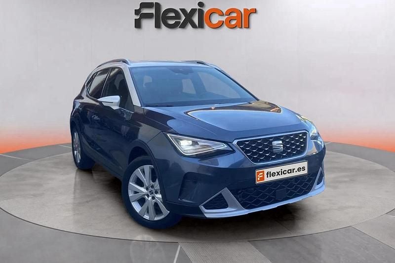 Usado Seat Arona Xperience 110 CV (80 kW) 2022 Blanco SUV