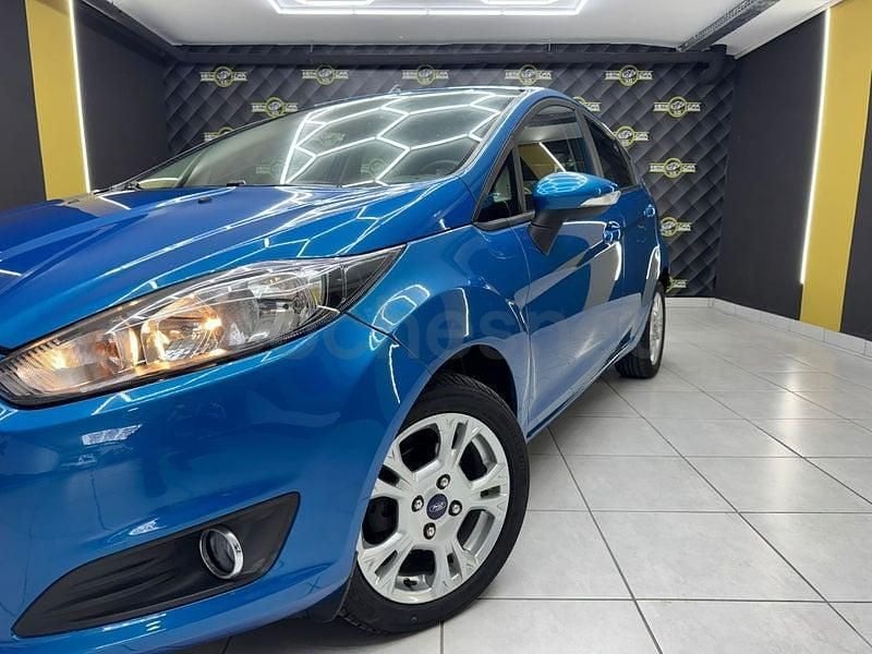 Usado Ford Fiesta Titanium 100 HP (73 kW) 2013 Azul Citadino