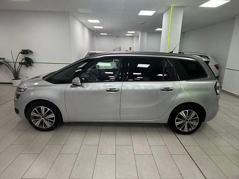 Usado Citroën Grand C4 Picasso Shine 120 CV (88 kW) 2016 Gris / plata Monovolumen