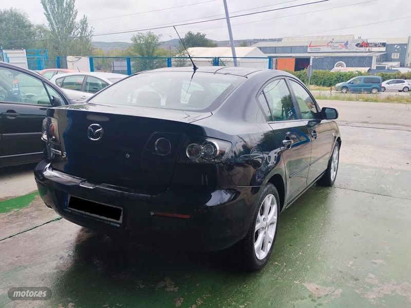 Usado Mazda 3 109 CV (80 kW) 2007 Negro Berlina