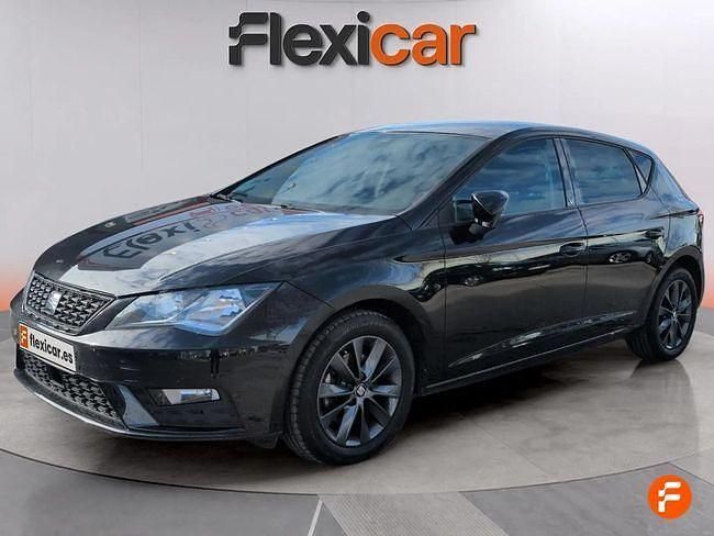 Usado Seat Leon Style 130 CV (95 kW) 2020 Negro