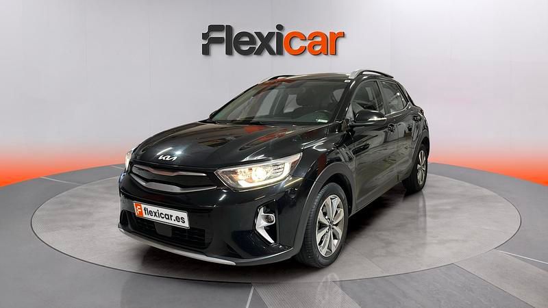 Usado Kia Stonic 84 CV (61 kW) 2023 Negro SUV