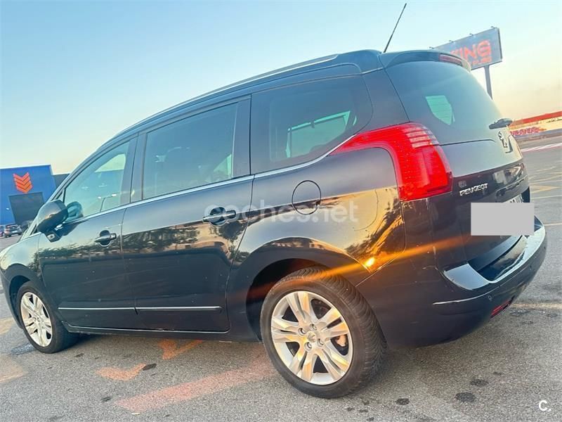 Azul Usado 2011 Peugeot 5008 Allure Monovolumen | 6950 € (Precio justo) - Imagen 1/4