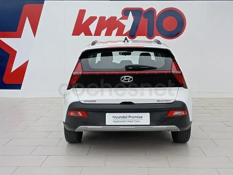 Usado Hyundai Bayon 84 CV (61 kW) 2022 Blanco SUV