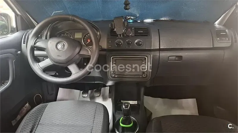 Usado Skoda Fabia 69 CV (50 kW) 2013 Blanco Berlina