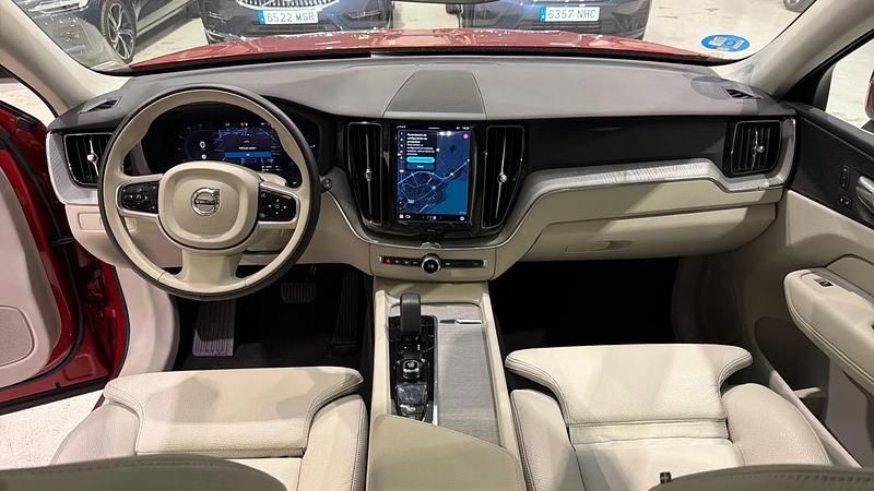 Usado Volvo XC60 Plus 350 CV (257 kW) 2024 SUV