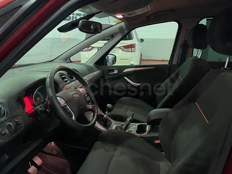 Usado Ford S-MAX Titanium 140 CV (102 kW) 2008 Granate Monovolumen