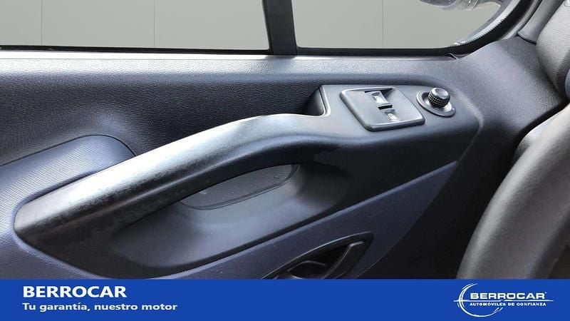 Usado Opel Vivaro Expression 115 CV (84 kW) 2016 Blanco Monovolumen