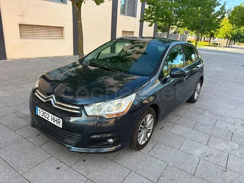 Usado Citroën C4 Seduction 92 CV (67 kW) 2012 Azul Berlina