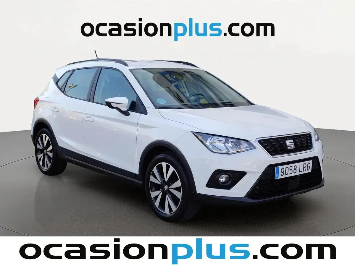 Usado Seat Arona Ecomotive 110 CV (80 kW) 2021 Blanco SUV