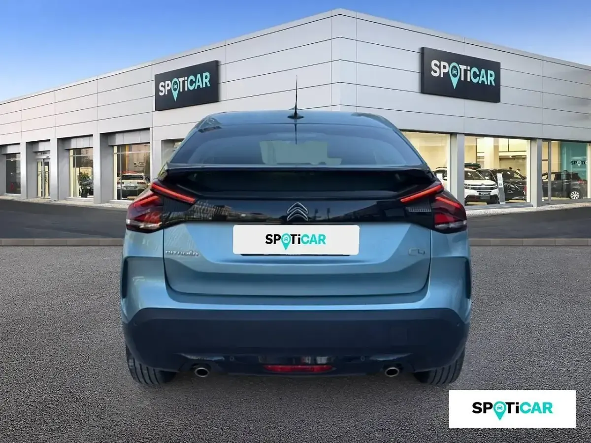 Usado Citroën C4 Feel 130 CV (95 kW) 2022 Azul Berlina