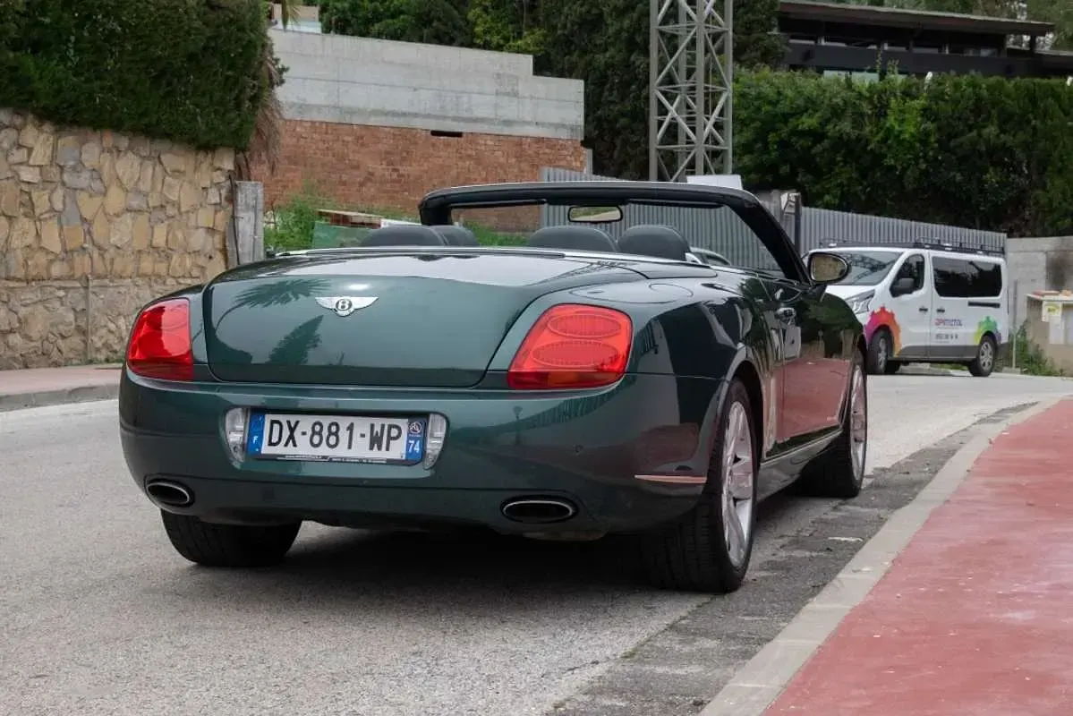 Usado Bentley Continental GT Convertible 559 CV (411 kW) 2007 Verde Descapotable