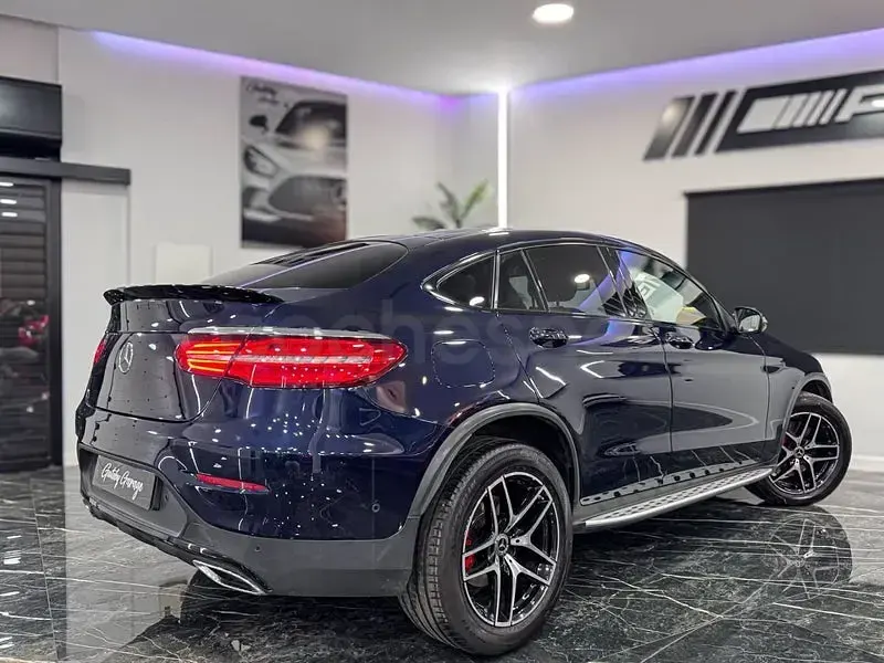Usado Mercedes GLC220 194 CV (142 kW) 2019 Azul SUV