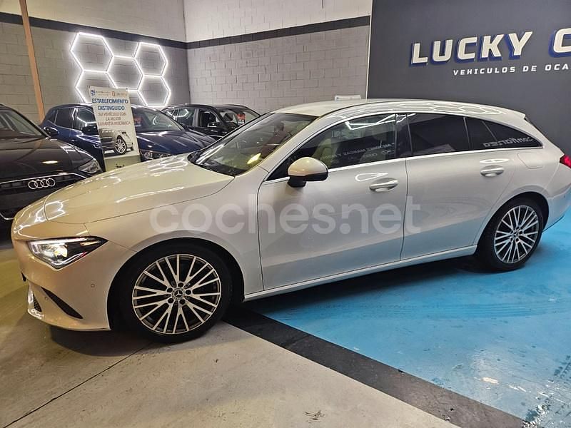 Usado Mercedes CLA220 Shooting Brake 190 CV (139 kW) 2021 Blanco Familiar