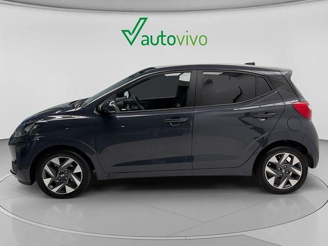 Usado Hyundai i10 63 CV (46 kW) 2025 Gris Utilitario