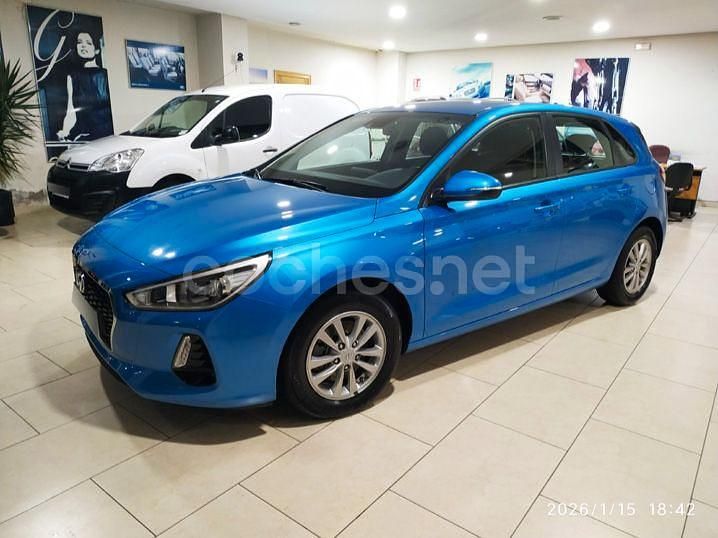 Azul Usado 2018 Hyundai i30 Berlina | 13.400 € (Precio justo) - Imagen 1/4